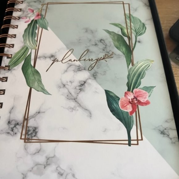Planberry weekly planner, new in box. - Picture 2 of 5
